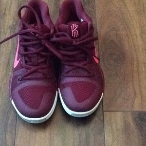 Nike Kids Kyrie GS Warning Basketball Shoes